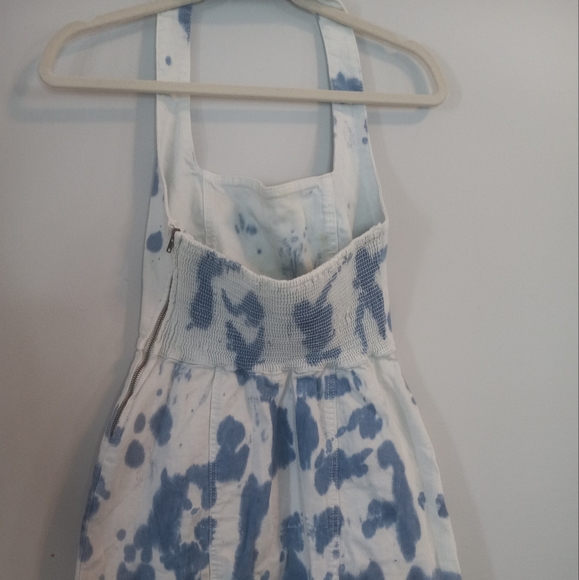 Mumu Blue from Rent the Runway Halter neck Tie-Dye Jean Dress Size Medium - Picture 4 of 9